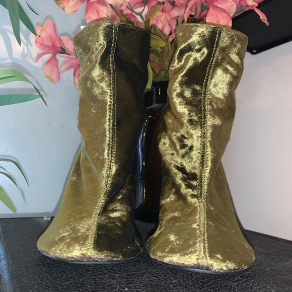 Velvet ankle booties - Picture 5 of 7